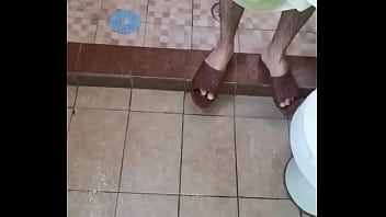 Preview 1 of Video 24 Teen Mom Mother Big - Llam&eacute_ al vecino alba&ntilde_il para hacer un presupuesto,  termin&oacute_ bajando mi calz&oacute_n por accidente,  &iexcl_6 meses SIN SEXO!