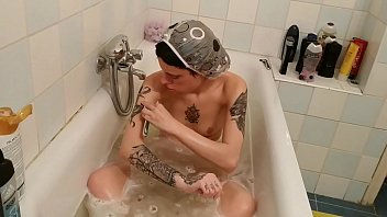 Preview 2 of 30 Minit Video Sex Japan - Beth Kinky - Behind the scene armpit and arm shaving HD