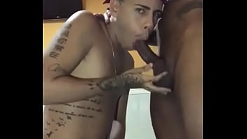Preview 4 of Mady Oreill - Chupando um pic&atilde_o de macho