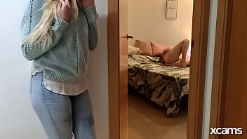 Preview 1 of Amateurs Caseros - I caught my Step Sister pleasuring herself so I kept watching and I did the same