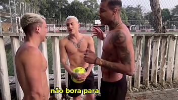Preview 1 of Sunny Leone Xxx Big Black Cook - 3 heteros dotados fudendo depois do jogo de futebol na broderagem