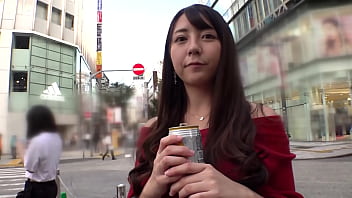 Preview 1 of Chicas Webphone - 誘いを絶対に「断れない」訳アリ隠れ巨乳！お金の為なら全てを受け入れる！