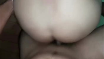 Preview 3 of Luciana De Castelar - Le entrego mi culo virgen como regalo de cumplea&ntilde_os y me lo deja relleno de leche. culo virgen latina.