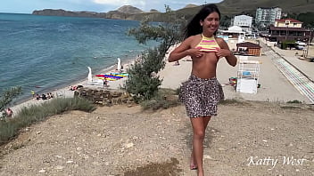 Preview 4 of Nani Xxxx Olds - Pee in a public place on the background of the beach with people