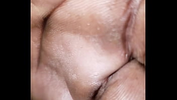 Preview 2 of Spred Vagina Lips - Brown bbw ass