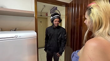 Preview 2 of Xxx Sex Videos Dawnlod - Entregador , de lanche inocente n&atilde_o sabe sobre Dona casa Tiffany Montavani ninfoman&iacute_aca com Fetiche Pelo Motoboy Com fome de lanche de lingui&ccedil_a e creme molho ( veja tudo no RED Ou Fechado Sheer
