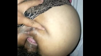 Preview 4 of Lesbo Suck Twats - se cambio el calzon