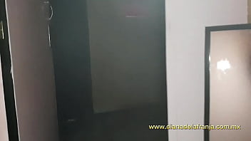 Preview 1 of Angry Sex With Milf - Festejando una Conexi&oacute_n exitosa en el cuarto oscuro de Culposo termina en sexo y squirt