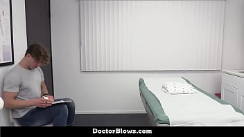 Preview 1 of Xxx Sauth Afrika - Unclebangs.com - MD Doctor Has Unique Way of Treatment on His Patient - Marco Napoli,  Felix Fox