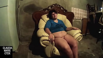 Preview 2 of Alexis Ve Jonn - Haciendo contorsionismo a la mujer ballena