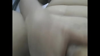 Preview 4 of Zoofilia Horse Fucking Girl - Se masturba en el trabajo