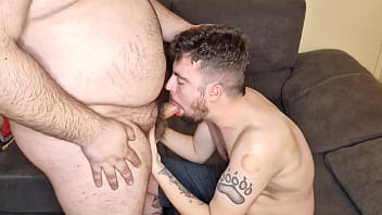 Preview 4 of Neighbours Son And Mom - Oso me llena la boca de leche (Teaser)