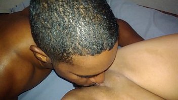 Preview 3 of 1ladki 1taim Sex - Chupando Gostoso a Bucetinha da Moreninha Gostosa