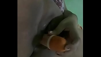 Preview 2 of Interracial Porn Music - Se mete zanahoria