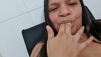 Preview 4 of Seachmia Khalifa Titjob - Corno n&atilde_o sabe que tenho Eder ,  mec&acirc_nico super dotad&atilde_o
