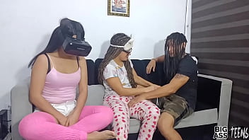 Preview 2 of Bangali Top Hd Download - Sexo con hiajstra  y mi esposa casi nos descubre follando en el sofa,  la bella milf no puede descarsar y viene a que le ayude y no se resiste a mi polla adulta Sex anal
