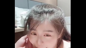 Preview 1 of Free Malay Video - 极限深喉/口水拉丝/眼泪鼻涕/口枷深喉extreme deepthroat blowjob 【人照对版 本人原声】自己不会掉链子那种
