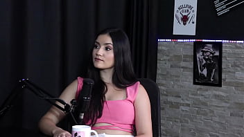 Preview 3 of Under 12 Sex Porn - Um gang bang perfeito para ela seriam com 6 homens,  falou dos seus fetiches,  e quando ficou com uma mulher... - Karen Gon&ccedil_alves (SHEER/RED)