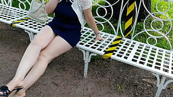 Preview 4 of Sunny Lione Sex Vedios - Flashing pussy in park