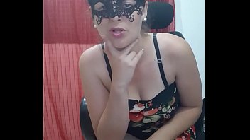 Preview 4 of Removed Bra - Striper mostrando un poco