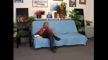 Preview 1 of Sxsdeide - Porno italiano grosse tette si fa fottere da suo padre