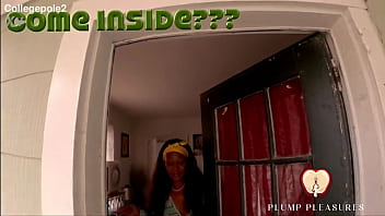 Preview 2 of Carmen Croft Hard - This Cant Be DoorDash!?!? Doordasher runs into the final boss Ms cleo