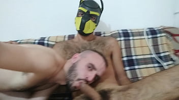 Preview 4 of Www Tier Mensch Fuck - Mamando a mi peludo puppy