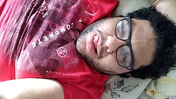 Preview 3 of Mom Feel Alone - V&iacute_deo de verifica&ccedil_&atilde_o