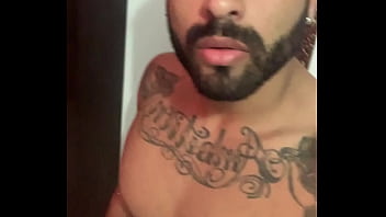 Preview 2 of Nude Tattoo Putting - V&iacute_deo de verifica&ccedil_&atilde_o