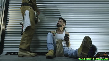 Preview 1 of Jav Anal Desk News - Gayruptive.com - Casey Everett and Brian Bonds fail inspection and do whatever it takes to get their work approved meaning sucking Dee Dicc&#039_s huge black cock!