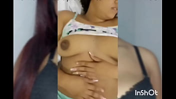 Preview 2 of Beautyfull Girl Singel Sex - mi vecina gluspet se pone a llorar porque no tiene nada que comer y le doy una ayuda pero a cambio de que me chupe la polla y me deje tocarla