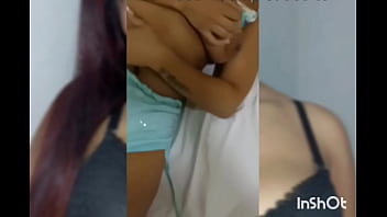 Preview 4 of Beautyfull Girl Singel Sex - mi vecina gluspet se pone a llorar porque no tiene nada que comer y le doy una ayuda pero a cambio de que me chupe la polla y me deje tocarla