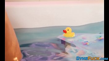Preview 1 of Xxnxx 20 Age And Sexy Movies - Busty lesbian in the bath eats out teen