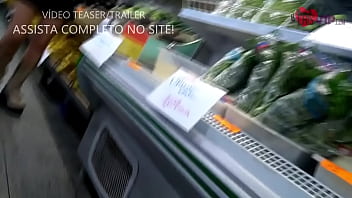 Preview 3 of Jfdhonmai - Marido da Cristina Almeida gravando ela em seu primeiro v&iacute_deo de exibicionismo no mercadinho do bairro