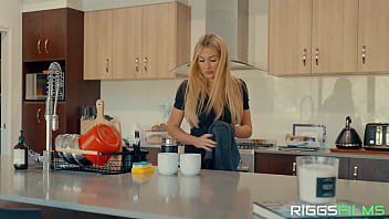 Preview 1 of 15age Girl Xxnx He - HORNY HOUSEWIFE GETS A MOUTH FULL OF CUM