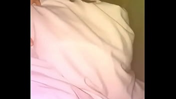 Preview 2 of Granny Sucking Ass - Perra cogiendo rico con canci&oacute_n de Anuel