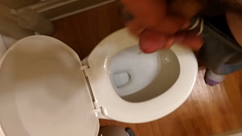Preview 4 of Bathroom Viodes - Me jerking off