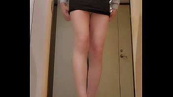Preview 1 of Femdom Hijab Anal - 【伪娘】打开饭店门等有人经过，手冲高潮