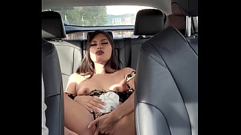 Preview 4 of Sunny Leone In Skirts - P&aacute_sate para atr&aacute_s y c&oacute_geme duro cabr&oacute_n!! (JOI EN ESPA&Ntilde_OL)