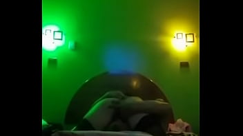 Preview 2 of Asin Street Met Com - PUTA TIENE ORGASMO CON DEDO METIDO EN EL CULO