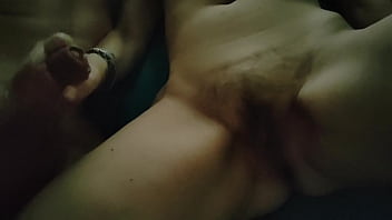 Preview 2 of Fat Irani Pussy - Me toco mientras masturbo a mi novio