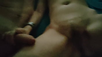 Preview 3 of Fat Irani Pussy - Me toco mientras masturbo a mi novio