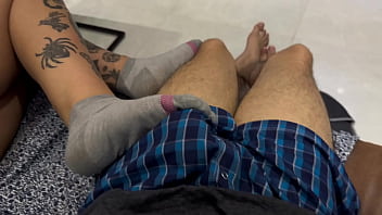 Preview 4 of Xxx Biegt - Siempre que los adultos se duermen,  mi hermanastra y yo hacemos esto,  es normal?