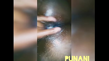 Preview 2 of Smp Lg Sange - Horny Ebony MILF Finger fucks and Squirting