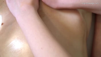 Preview 3 of Sunny Leone Dokane - Very hot orgasmic oil massage for Cili