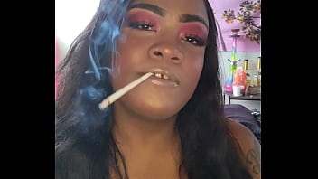 Preview 2 of A Volta De Cris Bel - Smoking  Prodomme The Arrogant Goddess JOI