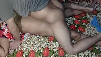 Preview 4 of Thai Kiut - कॉलेज दोस्त को घर पर मिला कयी दिनों के बाद..