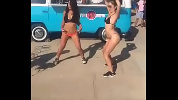 Preview 3 of Ngocok Ibu - Pendejas moviendo las nachas