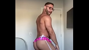 Preview 2 of Dad Werk - Treme treme o bumbum