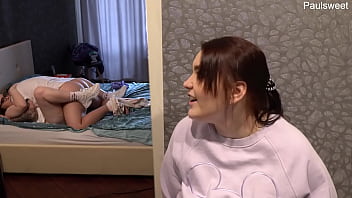 Preview 2 of Wabag Sexvideo - Жена подглядывает как я трахаю её подругу